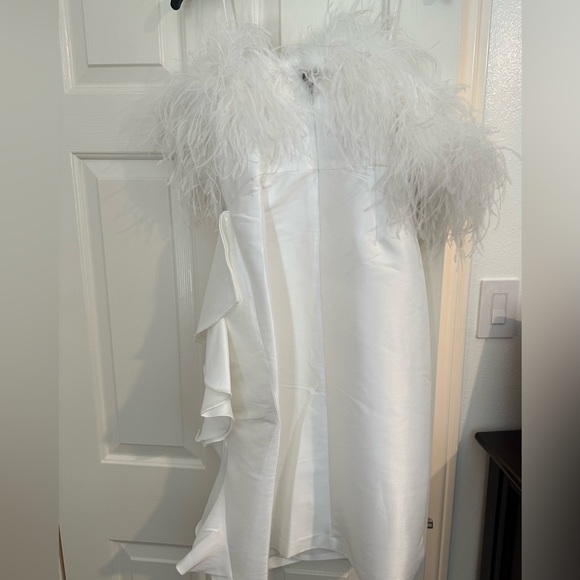 Badgley Mischka Off The Shoulder Feather Cocktail Dress - Picture 4 of 7